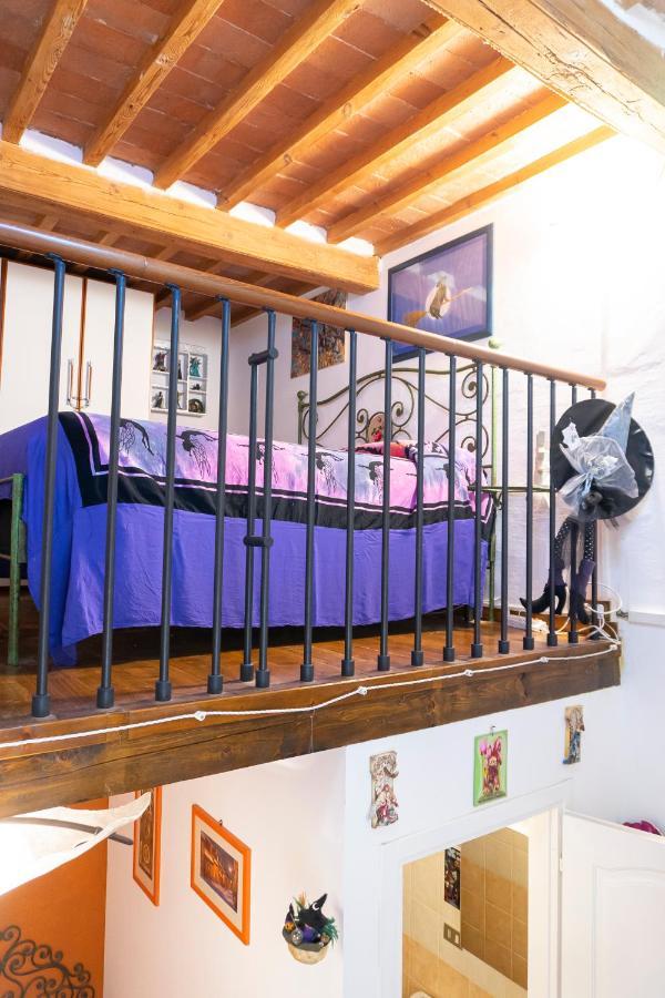 Le Streghe Rooms E Art,Centralissimo Con Garage Su Richiesta Λιβόρνο Εξωτερικό φωτογραφία