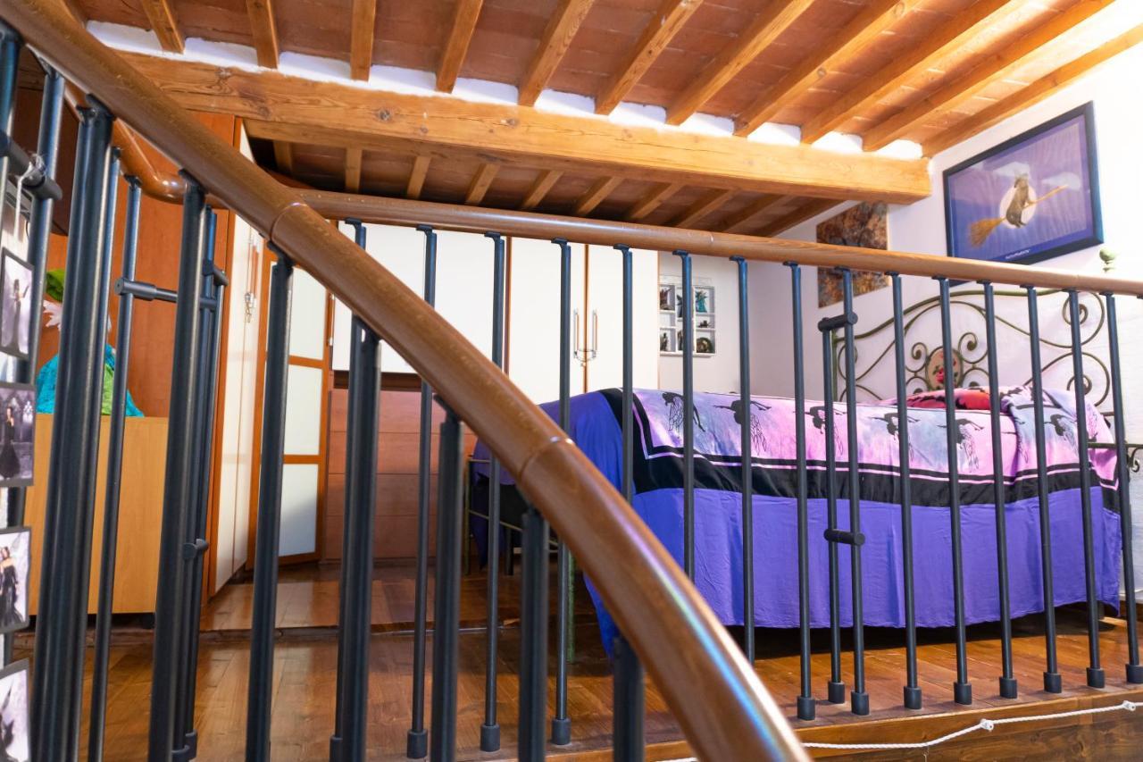 Le Streghe Rooms E Art,Centralissimo Con Garage Su Richiesta Λιβόρνο Εξωτερικό φωτογραφία